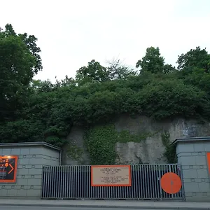 Ostello 10-z Bunker, Brno